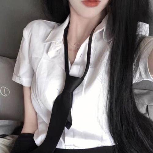 日式恐怖片病海报